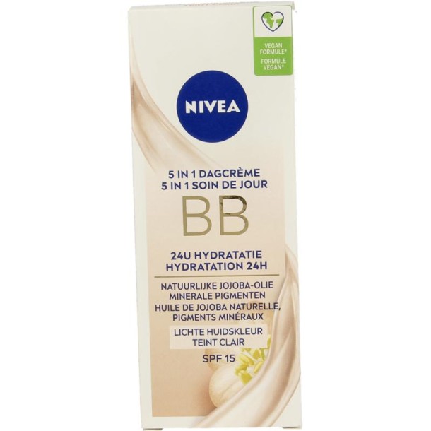 Nivea Essentials BB cream light SPF15 (50 Milliliter)