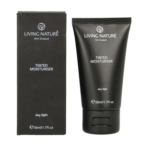 Living Nature Day light tinted moisturiser (50 Milliliter)