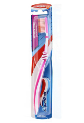 Aquafresh Tandenborstel Between Teeth Medium 1st